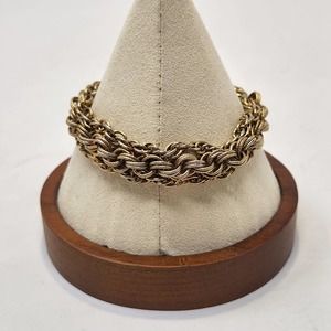 Goldette NY Vintage Chunky Gold Tone Chain Bracelet Safety Chain Clasp Signed